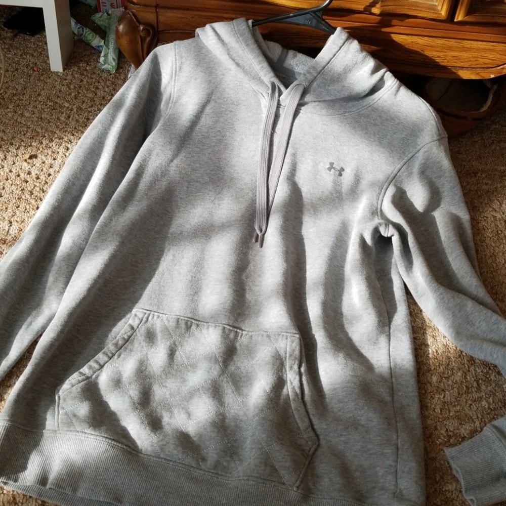 Under armour sweatshirt